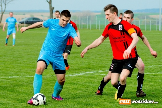 Zdjęcie w galerii na portalu naszwodzislaw.com: C klasa: Rozwój Bełsznica rozbity w Borucinie wiadomości z regionu