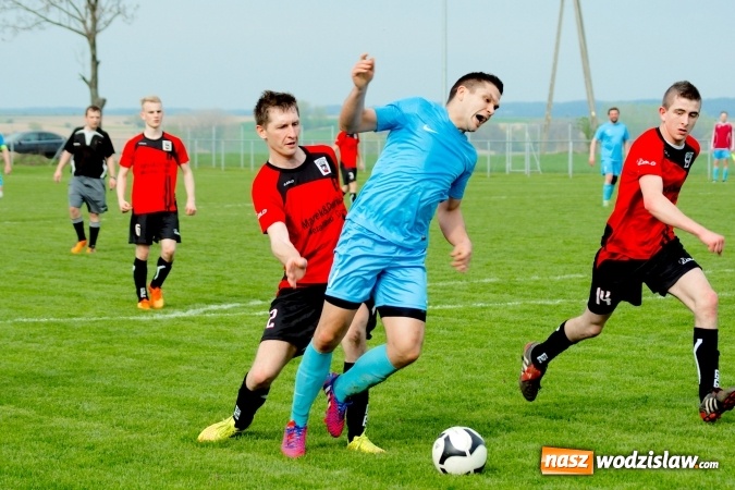 Zdjęcie w galerii na portalu naszwodzislaw.com: C klasa: Rozwój Bełsznica rozbity w Borucinie wiadomości z regionu