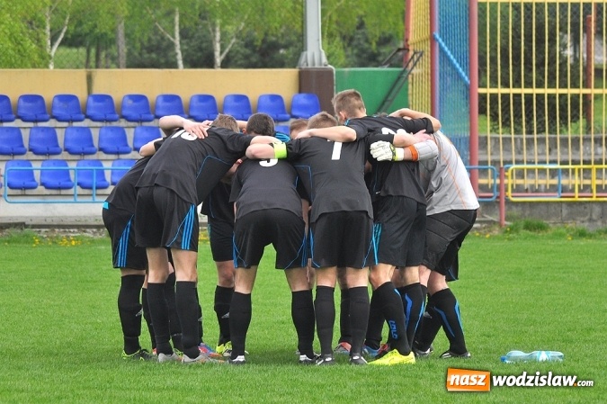 Zdjęcie w galerii na portalu naszwodzislaw.com: Kobyla idzie jak burza. Kolejną ofiarą rezerwy Przyszłości Rogów wiadomości z regionu