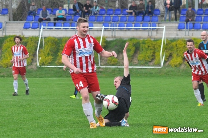 Zdjęcie w galerii na portalu naszwodzislaw.com: Kobyla idzie jak burza. Kolejną ofiarą rezerwy Przyszłości Rogów wiadomości z regionu