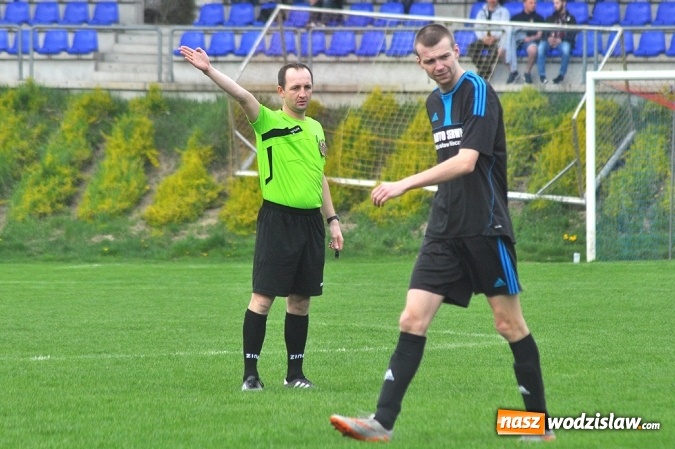 Zdjęcie w galerii na portalu naszwodzislaw.com: Kobyla idzie jak burza. Kolejną ofiarą rezerwy Przyszłości Rogów wiadomości z regionu