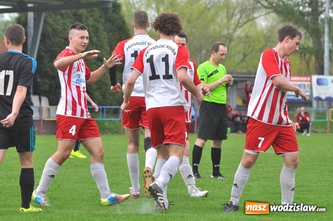 Zdjęcie w galerii na portalu naszwodzislaw.com: Kobyla idzie jak burza. Kolejną ofiarą rezerwy Przyszłości Rogów wiadomości z regionu