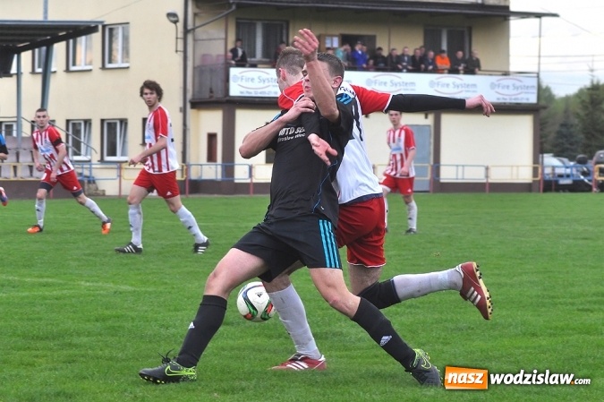 Zdjęcie w galerii na portalu naszwodzislaw.com: Kobyla idzie jak burza. Kolejną ofiarą rezerwy Przyszłości Rogów wiadomości z regionu