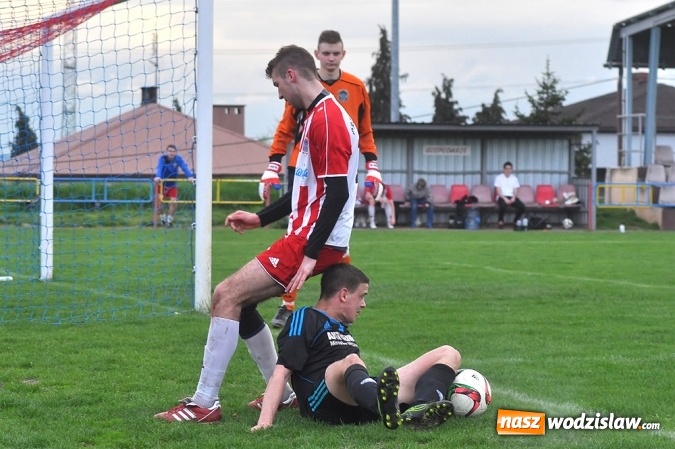 Zdjęcie w galerii na portalu naszwodzislaw.com: Kobyla idzie jak burza. Kolejną ofiarą rezerwy Przyszłości Rogów wiadomości z regionu