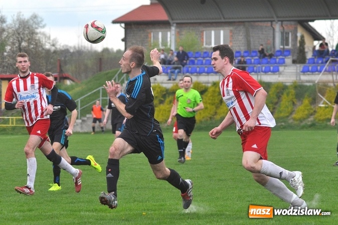 Zdjęcie w galerii na portalu naszwodzislaw.com: Kobyla idzie jak burza. Kolejną ofiarą rezerwy Przyszłości Rogów wiadomości z regionu