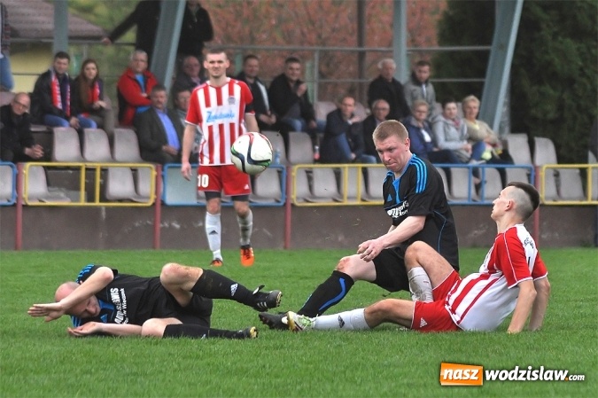 Zdjęcie w galerii na portalu naszwodzislaw.com: Kobyla idzie jak burza. Kolejną ofiarą rezerwy Przyszłości Rogów wiadomości z regionu