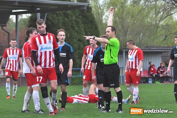 Zdjęcie w galerii na portalu naszwodzislaw.com: Kobyla idzie jak burza. Kolejną ofiarą rezerwy Przyszłości Rogów wiadomości z regionu