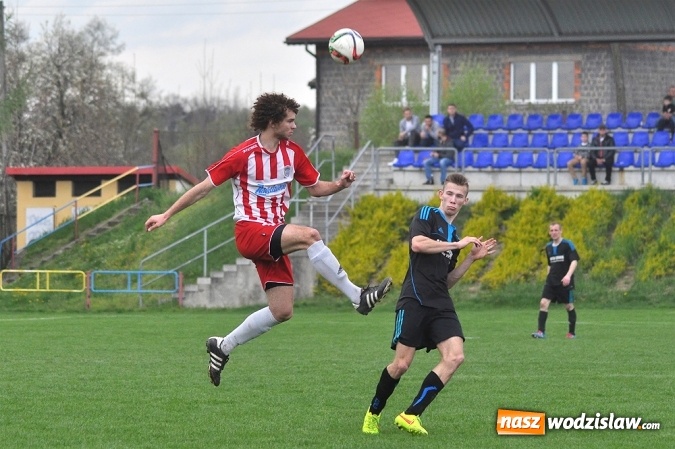 Zdjęcie w galerii na portalu naszwodzislaw.com: Kobyla idzie jak burza. Kolejną ofiarą rezerwy Przyszłości Rogów wiadomości z regionu