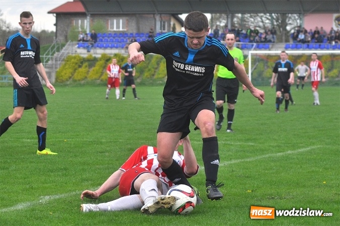 Zdjęcie w galerii na portalu naszwodzislaw.com: Kobyla idzie jak burza. Kolejną ofiarą rezerwy Przyszłości Rogów wiadomości z regionu