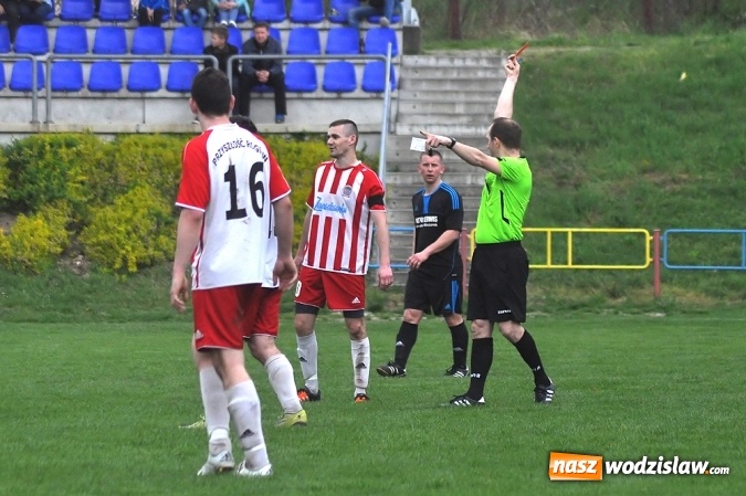 Zdjęcie w galerii na portalu naszwodzislaw.com: Kobyla idzie jak burza. Kolejną ofiarą rezerwy Przyszłości Rogów wiadomości z regionu