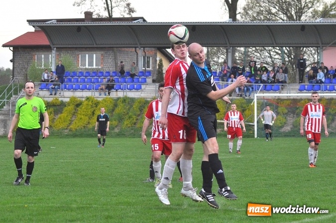 Zdjęcie w galerii na portalu naszwodzislaw.com: Kobyla idzie jak burza. Kolejną ofiarą rezerwy Przyszłości Rogów wiadomości z regionu