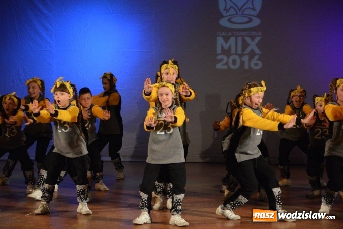 Zdjęcie w galerii na portalu naszwodzislaw.com: Tancerze opanowali Wodzisław wiadomości z regionu