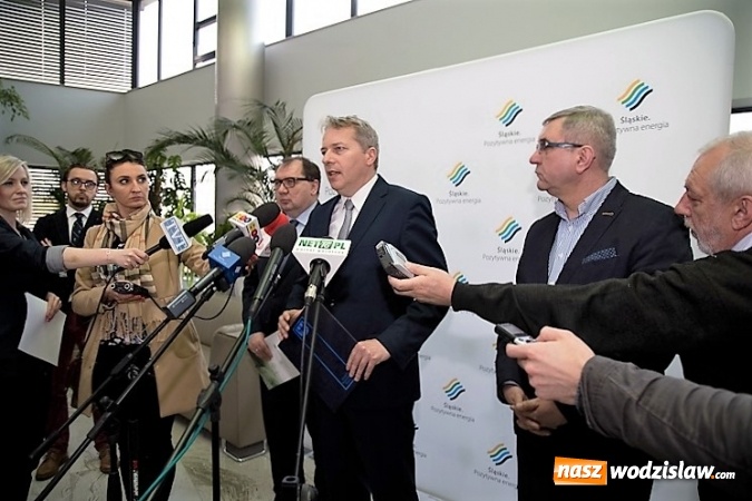 Zdjęcie w galerii na portalu naszwodzislaw.com: Duży problem niskiej emisji - powstanie zespół, który przygotuje założenia do uchwały antysmogowej wiadomości z regionu