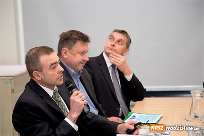 Zdjęcie w galerii na portalu naszwodzislaw.com: Duży problem niskiej emisji - powstanie zespół, który przygotuje założenia do uchwały antysmogowej wiadomości z regionu