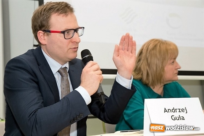 Zdjęcie w galerii na portalu naszwodzislaw.com: Duży problem niskiej emisji - powstanie zespół, który przygotuje założenia do uchwały antysmogowej wiadomości z regionu