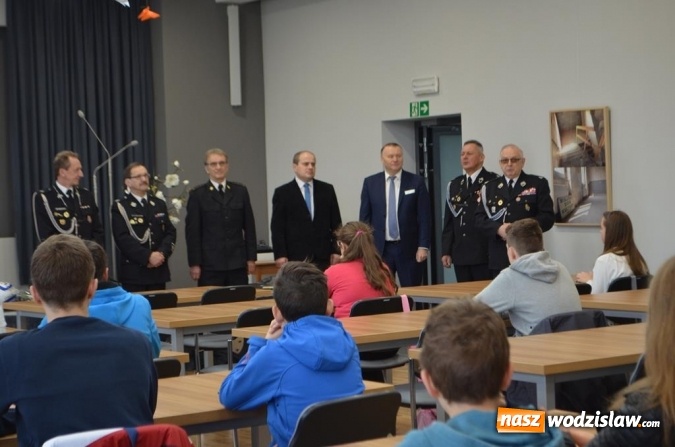 Zdjęcie w galerii na portalu naszwodzislaw.com: Młodzież rywalizowała w turnieju wiedzy pożarniczej wiadomości z regionu