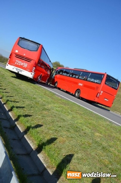 Zdjęcie w galerii na portalu naszwodzislaw.com: Doszło do wypadku na A1... Na szczęście tym razem to były tylko ćwiczenia wiadomości z regionu