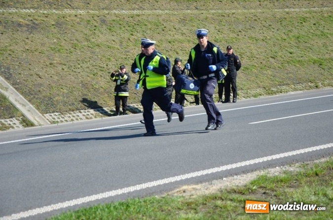 Zdjęcie w galerii na portalu naszwodzislaw.com: Doszło do wypadku na A1... Na szczęście tym razem to były tylko ćwiczenia wiadomości z regionu