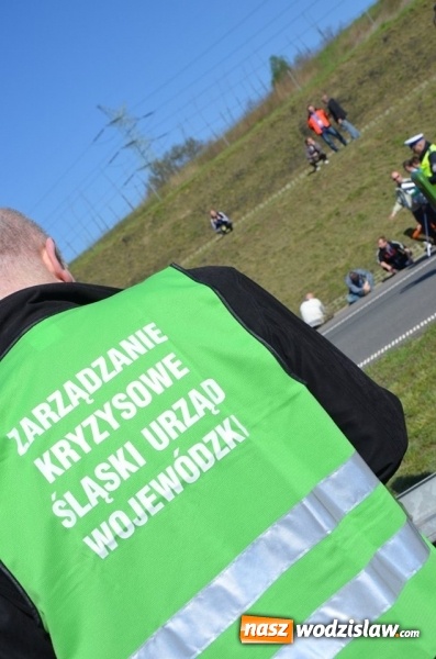 Zdjęcie w galerii na portalu naszwodzislaw.com: Doszło do wypadku na A1... Na szczęście tym razem to były tylko ćwiczenia wiadomości z regionu