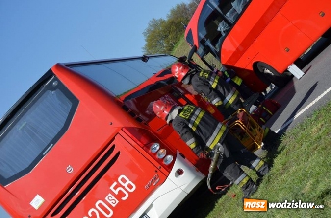 Zdjęcie w galerii na portalu naszwodzislaw.com: Doszło do wypadku na A1... Na szczęście tym razem to były tylko ćwiczenia wiadomości z regionu