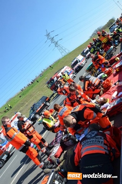 Zdjęcie w galerii na portalu naszwodzislaw.com: Doszło do wypadku na A1... Na szczęście tym razem to były tylko ćwiczenia wiadomości z regionu