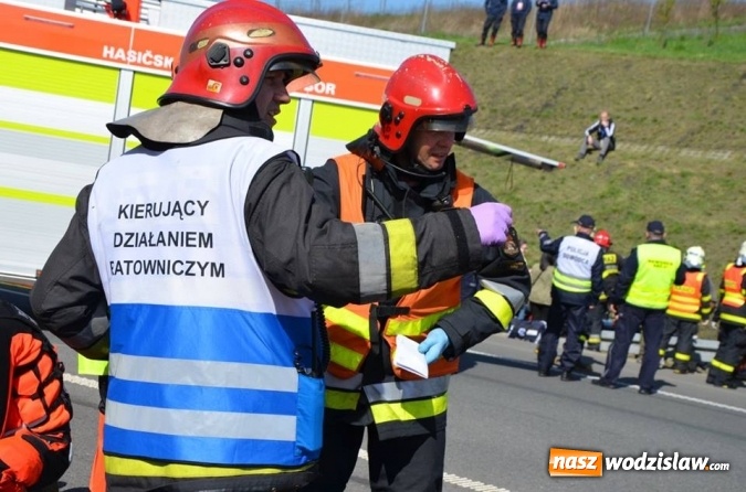 Zdjęcie w galerii na portalu naszwodzislaw.com: Doszło do wypadku na A1... Na szczęście tym razem to były tylko ćwiczenia wiadomości z regionu