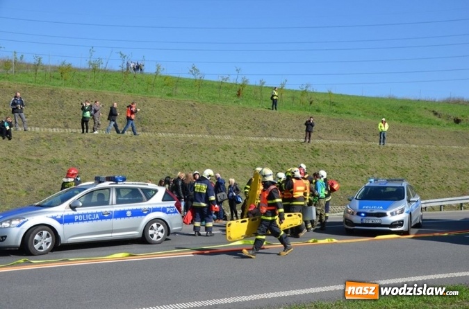 Zdjęcie w galerii na portalu naszwodzislaw.com: Doszło do wypadku na A1... Na szczęście tym razem to były tylko ćwiczenia wiadomości z regionu