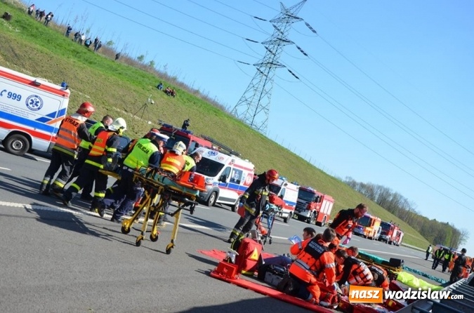 Zdjęcie w galerii na portalu naszwodzislaw.com: Doszło do wypadku na A1... Na szczęście tym razem to były tylko ćwiczenia wiadomości z regionu