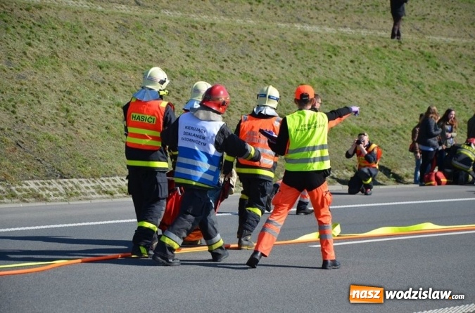 Zdjęcie w galerii na portalu naszwodzislaw.com: Doszło do wypadku na A1... Na szczęście tym razem to były tylko ćwiczenia wiadomości z regionu