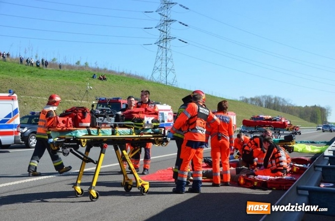 Zdjęcie w galerii na portalu naszwodzislaw.com: Doszło do wypadku na A1... Na szczęście tym razem to były tylko ćwiczenia wiadomości z regionu