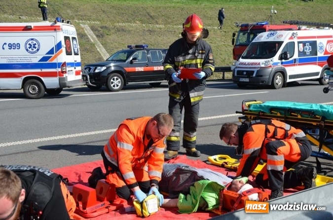 Zdjęcie w galerii na portalu naszwodzislaw.com: Doszło do wypadku na A1... Na szczęście tym razem to były tylko ćwiczenia wiadomości z regionu
