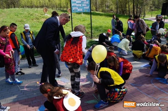 Zdjęcie w galerii na portalu naszwodzislaw.com: Trzy Wzgórza mają własne hotele... dla owadów! wiadomości z regionu