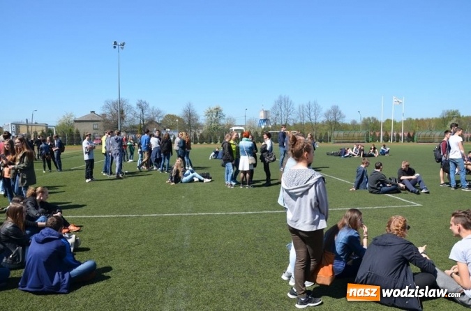 Zdjęcie w galerii na portalu naszwodzislaw.com: Około tysiąc gimnazjalistów więzło udział w Powiatowych Targach Edukacyjnych wiadomości z regionu