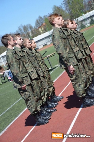 Zdjęcie w galerii na portalu naszwodzislaw.com: Około tysiąc gimnazjalistów więzło udział w Powiatowych Targach Edukacyjnych wiadomości z regionu