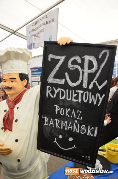 Zdjęcie w galerii na portalu naszwodzislaw.com: Około tysiąc gimnazjalistów więzło udział w Powiatowych Targach Edukacyjnych wiadomości z regionu