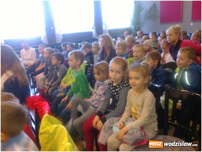 Zdjęcie w galerii na portalu naszwodzislaw.com: Przedszkolaki z PP numer 16 odwiedziły szkołę muzyczną  wiadomości z regionu