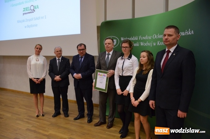 Zdjęcie w galerii na portalu naszwodzislaw.com: Wręczenie dyplomów laureatom konkursu na utworzenie ekopracowni  wiadomości z regionu