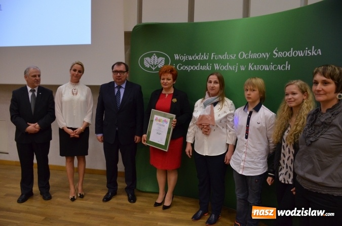 Zdjęcie w galerii na portalu naszwodzislaw.com: Wręczenie dyplomów laureatom konkursu na utworzenie ekopracowni  wiadomości z regionu