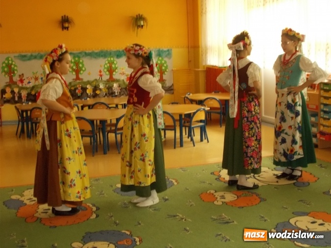 Zdjęcie w galerii na portalu naszwodzislaw.com: Zespół Pieśni i Tańca Vladislavia na zajęciach w PP numer 18  wiadomości z regionu