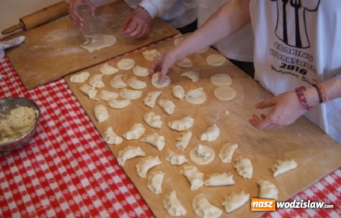 Zdjęcie w galerii na portalu naszwodzislaw.com: Druga edycja wymiany młodzieży I LO z liceum Jules Guesde w Montpellier  wiadomości z regionu