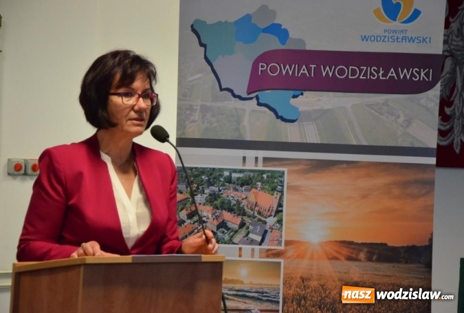 Zdjęcie w galerii na portalu naszwodzislaw.com: Karta Młodego Przedsiębiorcy w powiecie wodzisławskim oficjalnie ruszyła. Do programu przystąpiło 61 pracodawc&oacute;w i instytucji wiadomości z regionu