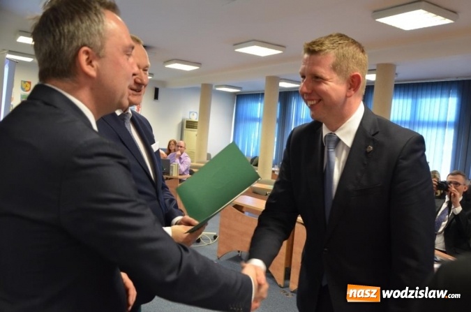 Zdjęcie w galerii na portalu naszwodzislaw.com: Karta Młodego Przedsiębiorcy w powiecie wodzisławskim oficjalnie ruszyła. Do programu przystąpiło 61 pracodawc&oacute;w i instytucji wiadomości z regionu