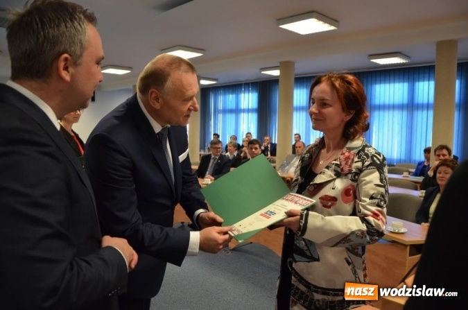 Zdjęcie w galerii na portalu naszwodzislaw.com: Karta Młodego Przedsiębiorcy w powiecie wodzisławskim oficjalnie ruszyła. Do programu przystąpiło 61 pracodawc&oacute;w i instytucji wiadomości z regionu