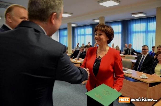 Zdjęcie w galerii na portalu naszwodzislaw.com: Karta Młodego Przedsiębiorcy w powiecie wodzisławskim oficjalnie ruszyła. Do programu przystąpiło 61 pracodawc&oacute;w i instytucji wiadomości z regionu