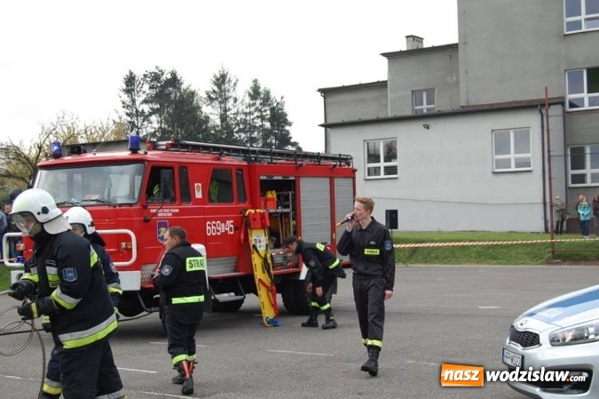 Zdjęcie w galerii na portalu naszwodzislaw.com: Wypadek na Skalnej? Nie to tylko Dzień Otwarty w LO wiadomości z regionu