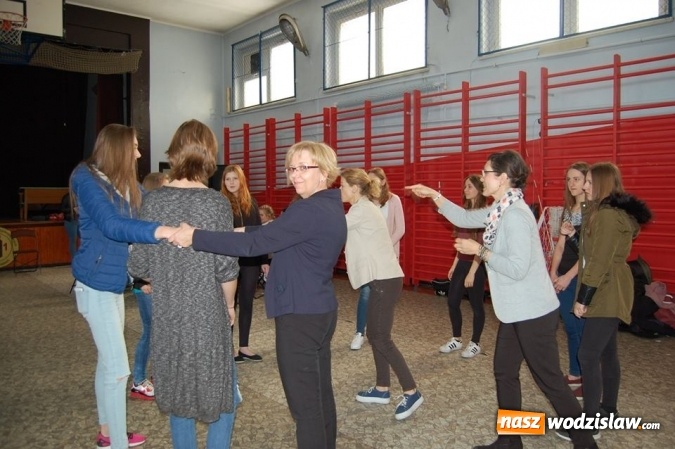 Zdjęcie w galerii na portalu naszwodzislaw.com: Wypadek na Skalnej? Nie to tylko Dzień Otwarty w LO wiadomości z regionu