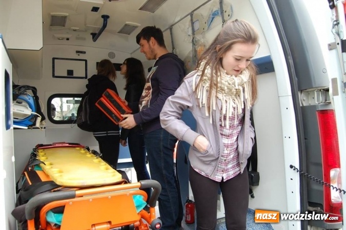 Zdjęcie w galerii na portalu naszwodzislaw.com: Wypadek na Skalnej? Nie to tylko Dzień Otwarty w LO wiadomości z regionu