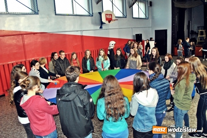 Zdjęcie w galerii na portalu naszwodzislaw.com: Wypadek na Skalnej? Nie to tylko Dzień Otwarty w LO wiadomości z regionu