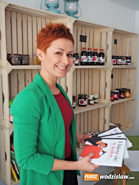 Zdjęcie w galerii na portalu naszwodzislaw.com: Ubierz się w kolor - wywiad ze stylistką Aleksandrą Frątczak wiadomości z regionu