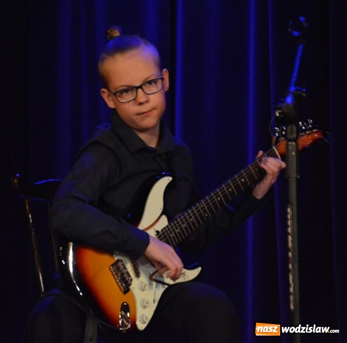 Zdjęcie w galerii na portalu naszwodzislaw.com: Znamy zwycięzc&oacute;w Wiosennych Konfrontacji Artystycznych Maska wiadomości z regionu